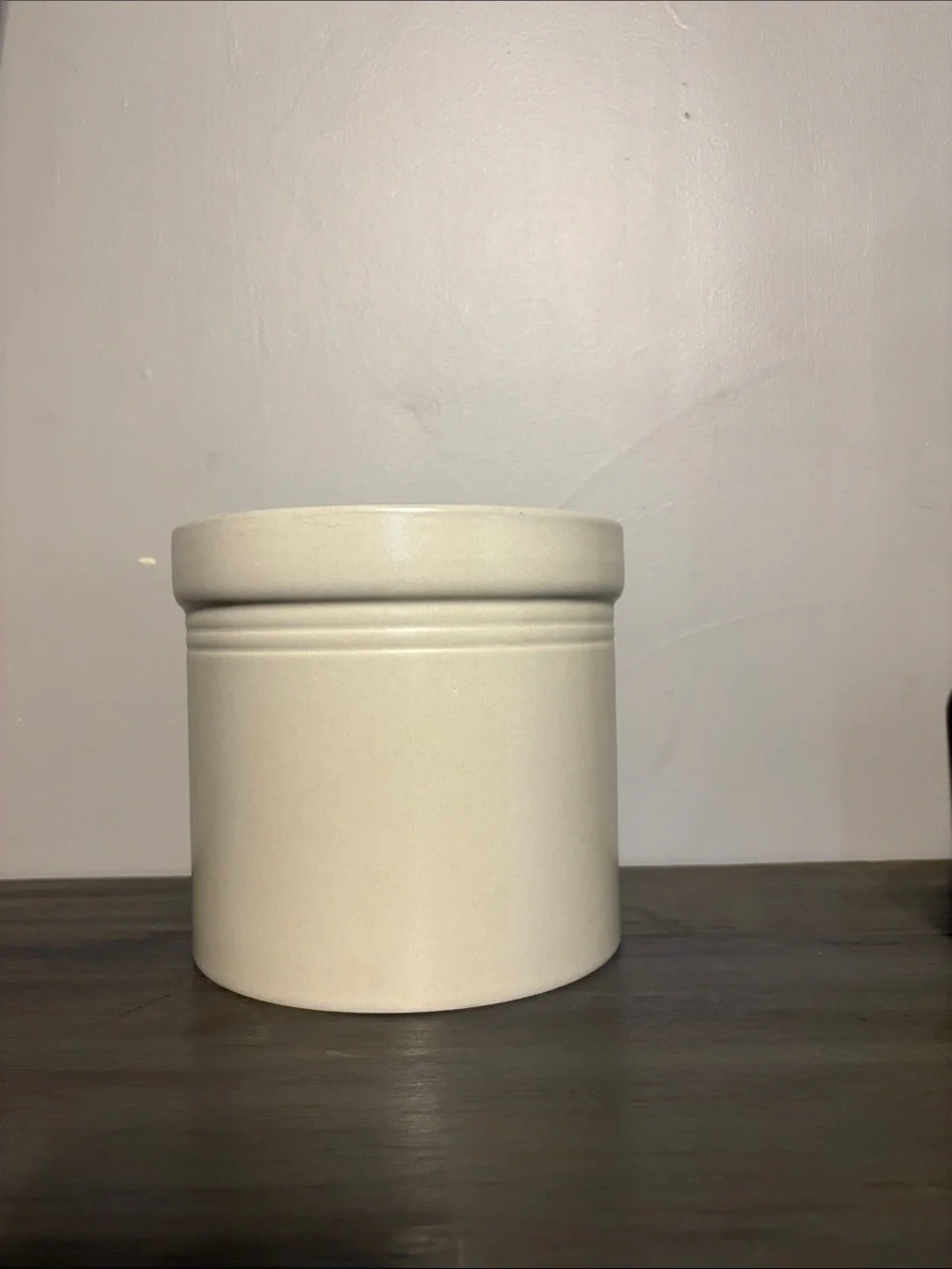 Yorktowne by Pfaltzgraff Stoneware cookies Canister. 2 1/2 qt 507